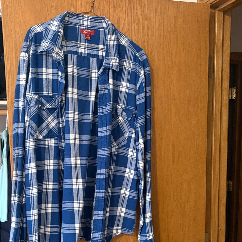 Arizona Jean Company Blue and White Plaid Shirt